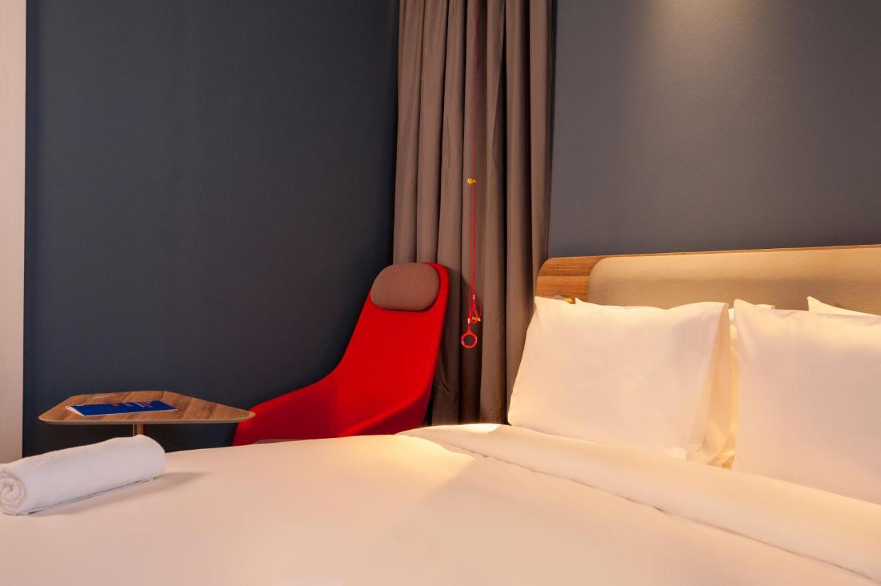 Holiday Inn Express Tbilisi Avlabari By Ihg Exterior foto