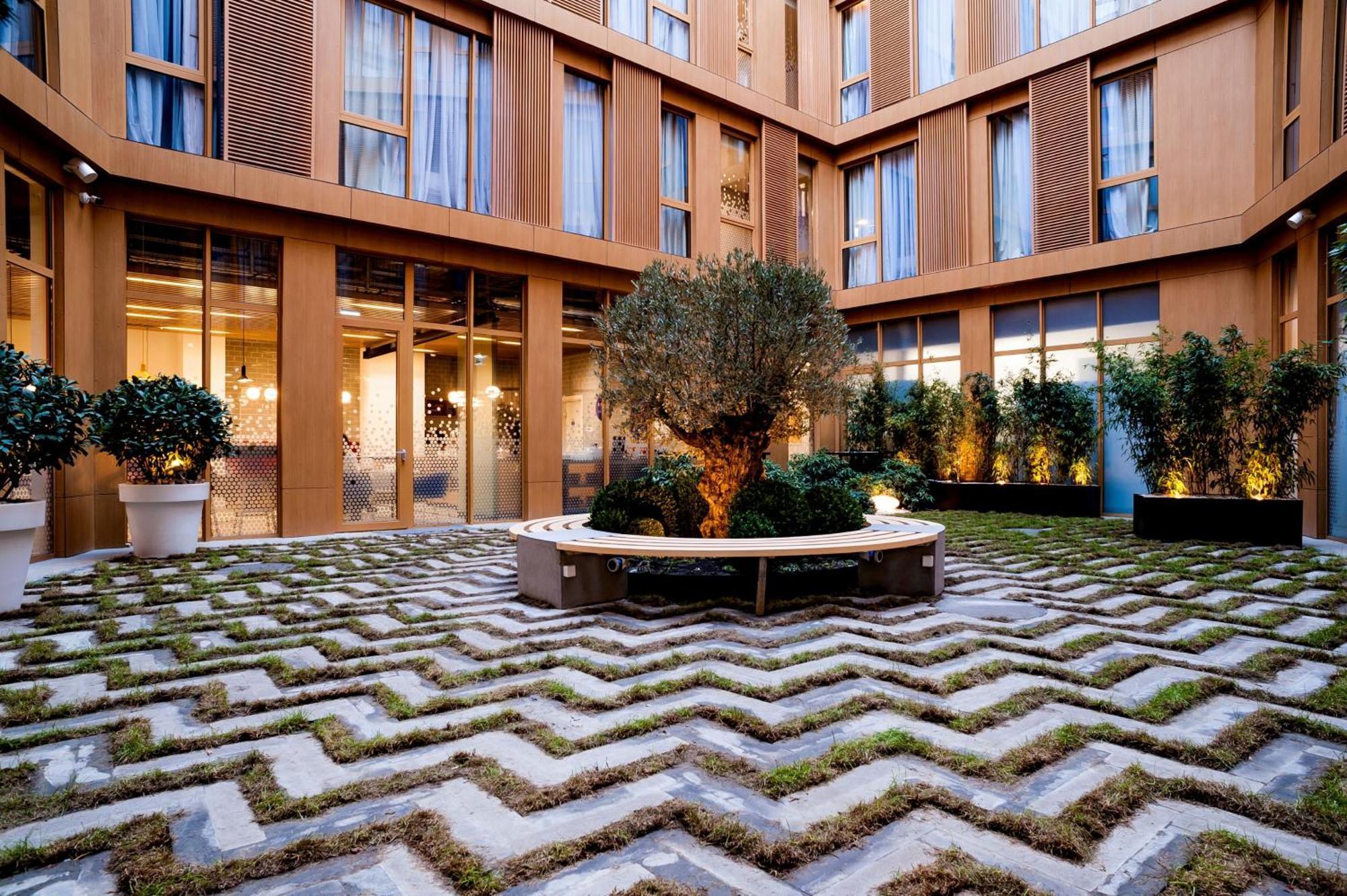 Holiday Inn Express Tbilisi Avlabari By Ihg Exterior foto