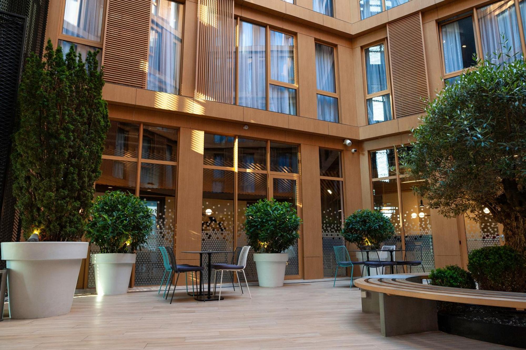 Holiday Inn Express Tbilisi Avlabari By Ihg Exterior foto
