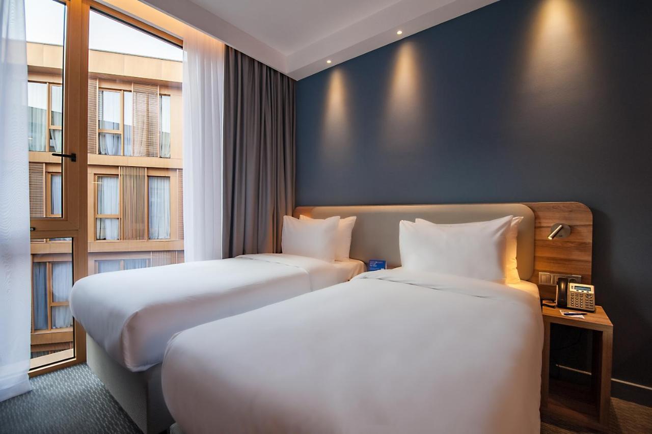 Holiday Inn Express Tbilisi Avlabari By Ihg Exterior foto